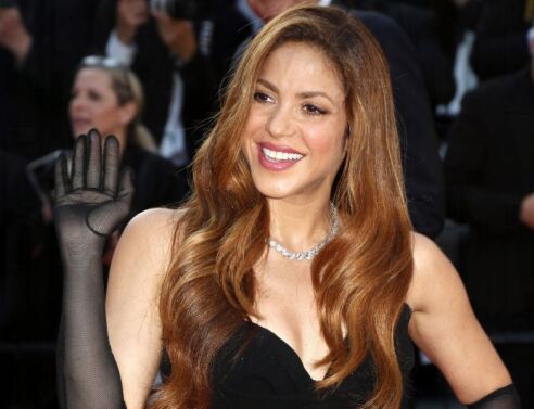 Σακίρα: Η πιο χαρακτηριστική κίνησή της σε άγαλμα