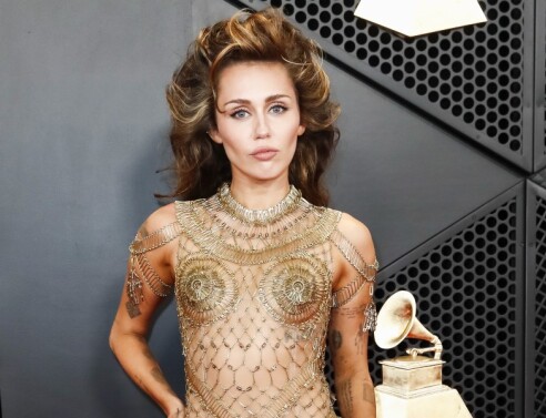 Η Μάιλι Σάιρους