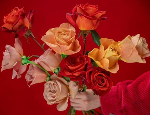 Άνδρες ή γυναίκες πιο ρομαντικοί; Μελέτη καταρρίπτει τα στερεότυπα