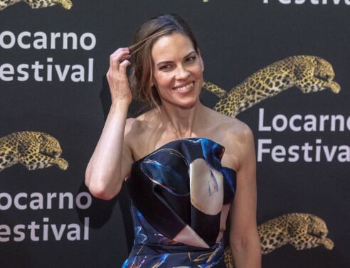 Χίλαρι Σουάνκ: Η συγκινητική αναφορά στα δίδυμά της