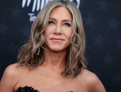 Τζένιφερ Άνιστον: Μερικές από τις στιγμές της στα βραβεία «People's Choice» 