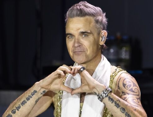 Ρόμπι Γουίλιαμς: Έργα τέχνης εμπνευσμένα από τη μάχη του με την ψυχική υγεία θα παρουσιαστούν στα Μουσεία Moco του Άμστερνταμ και του Λονδίνου.