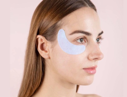 juliette_armand_nikhtes_prix_de_beaute_2023_e-commerce_beautemag_02_24_main