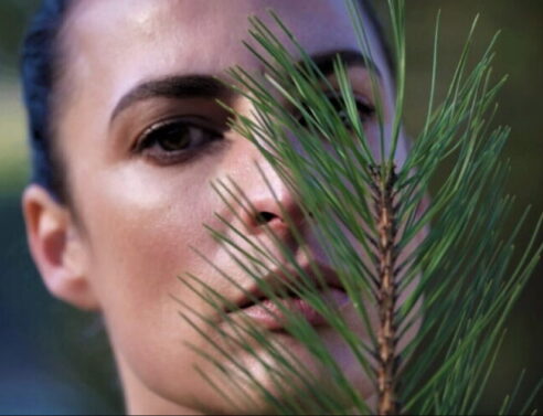 korres_nikhtes_prix_de_beaute_2023_clean_beauty_beautemag_01_24_main-696x499