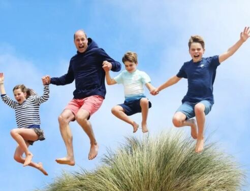 Πρίγκιπας Ουίλιαμ: Η ανάρτηση των παιδιών του για τα 42α γενέθλιά του