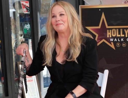 Κριστίνα Άπλγκεϊτ: H 13χρονη κόρη της διαγνώστηκε με POTS