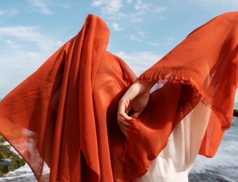 10 καφτάνια ιδανικά για κάθε καλοκαιρινή περίσταση