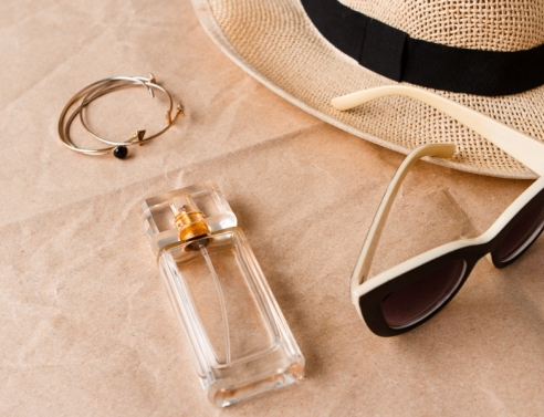 10 καλοκαιρινά αρώματα για να αφήνεις το αποτύπωμα σου στο νησί