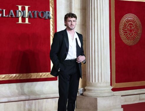 Η δήλωση του Πολ Μεσκάλ για τη συνάντησή του με τον βασιλιά Κάρολο - Τι είπε για το τετ α τετ με τον Βρετανό μονάρχη στην πρεμιέρα του «Μονομάχου ΙΙ»