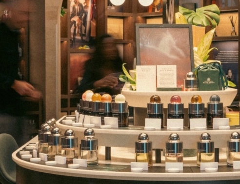 6 πολυτελή αρώματα για τις γιορτές των Χριστουγέννων