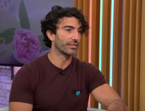 Ο Μπαλντόνι είχε πάρει βραβείο γυναικείας αλληλεγγύης 2 εβδομάδες πριν τη μήνυση για σεξουαλική παρενόχληση 