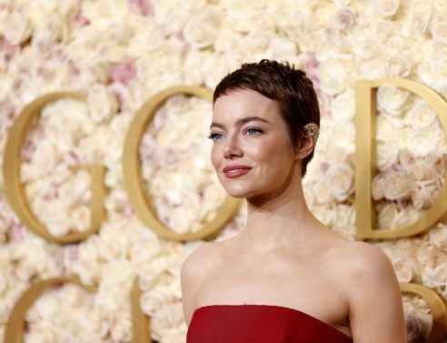 Η Έμα Στόουν με το νέο της κούρεμα