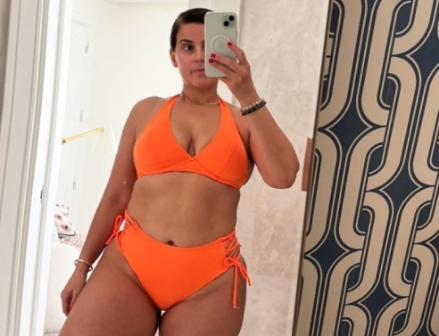 Η Νέλι Φουρτάντο και οι  bodylove selfies της 