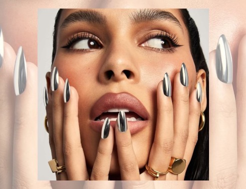Dark feminine αισθητική: Η νέα τάση στα νύχια  