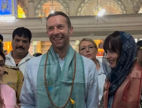 Κρις Μάρτιν - Ντακότα Τζόνσον: Kρατιούνται χέρι-χέρι και διαψεύδουν τις φήμες χωρισμού 