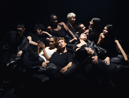 ysl_dmi_fram_myslf-23_behind-the-scene_grey-background_landscape_1920x1080px_rgb_6