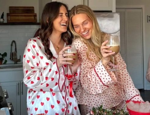Galentine’s Day: Πώς να περάσετε υπέροχα τον Άγιο Βαλεντίνο με τις φίλες σας 