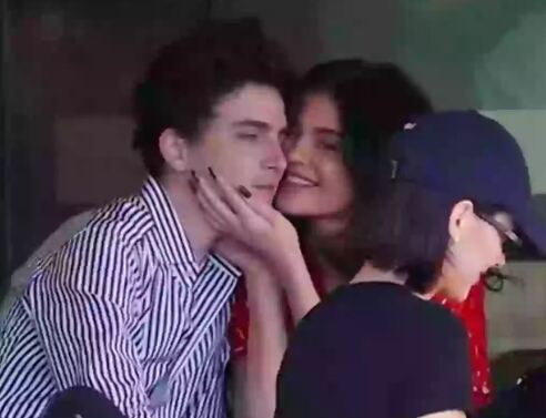 Τελικά τι είπε ο Τιμοτέ Σαλαμέ στην Κάιλι Τζένερ στην viral άβολη στιγμή τους - Τι αποκάλυψε ειδικός στην ανάγνωση χειλιών