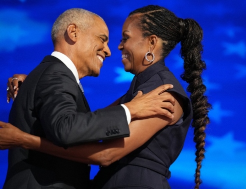 Το ζευγάρι Μισέλ και Μπαράκ Ομπάμα εν δράσει 