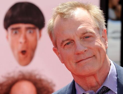 Στίβεν Κόλινς: Μετά το σκάνδαλο παιδεραστίας παντρεύτηκε φαν του, 40 χρόνια νεότερή του 