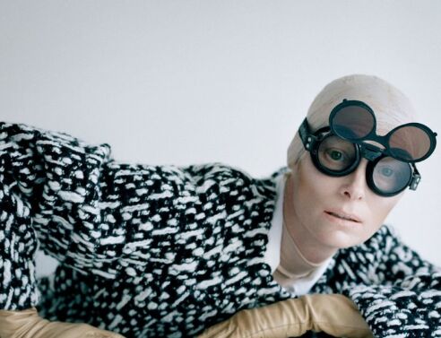 Τίλντα Σουίντον: Αναδρομική έκθεση στο Άμστερνταμ - Παρουσιάζει 40 χρόνια καριέρας και συνεργασίες με κορυφαίους δημιουργούς στο Eye Filmmuseum