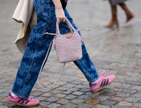 6 sneakers που θα φορέσουμε ξανά και ξανά αυτή την άνοιξη