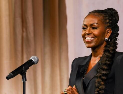 Μισέλ Ομπάμα: Κάνω ψυχοθεραπεία για να προετοιμαστώ για την επόμενη φάση της ζωής μου