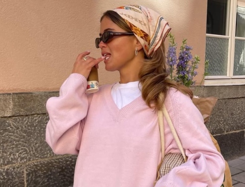 5 αξεσουάρ για τα μαλλιά που θα φέρουν την ηλιόλουστη διάθεση στο στυλ σου