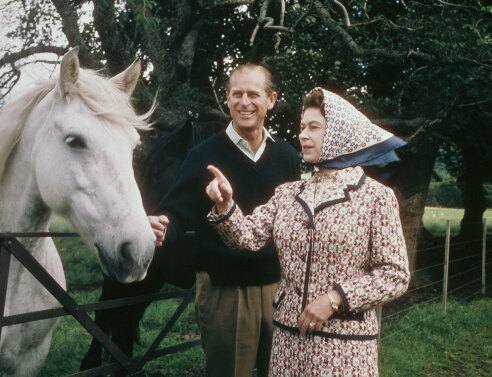 Gucci: Η ιστορία των μυθικών μεταξωτών μαντιλιών