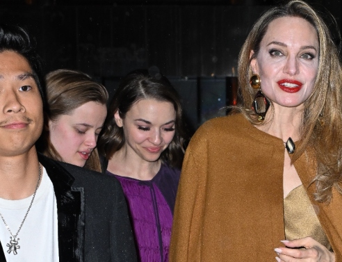 Η Αντζελίνα Τζολί μαζί με τον γιο της Παξ 