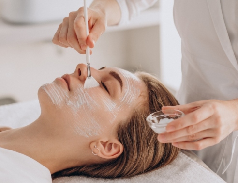 Περιποίηση προσώπου: Αυτοί είναι οι 3 συνδυασμοί που πρέπει να αποφεύγεις