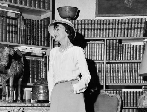 Κοκό Σανέλ, 1957