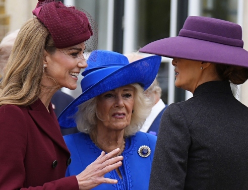 Η βασίλισσα Καμίλα διακόπτει τη συζήτηση της Κέιτ Μίντλετον με τη Μελάνια Τραμπ 