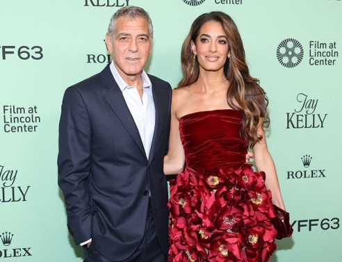 Εκθαμβωτική η Αμάλ Κλούνεϊ στη Νέα Υόρκη - Στο πλευρό του Τζορτζ Κλούνεϊ για την πρεμιέρα της νέας του ταινίας