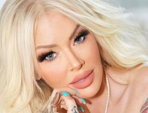 Η Τζένα Τζέιμσον: Η πρώην σταρ ταινιών ενηλίκων ανακοίνωσε ότι εγκαταλείπει τον ιουδαϊσμό, τον οποίο είχε ασπαστεί το 2015 και επιστρέφει στον χριστιανισμό