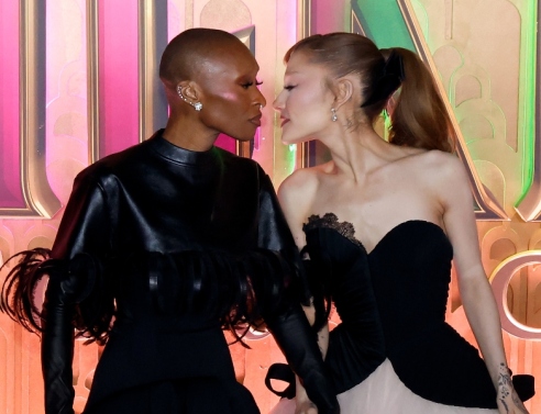 Αριάνα Γκράντε - Σίνθια Ερίβο