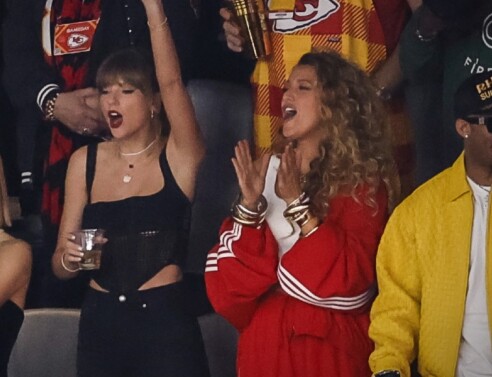 Τα μηνύματα της Τέιλορ Σουίφτ στη Μπλέικ Λάιβλι για τον Μπαλντόνι είναι ο λόγος αποξένωσής τους