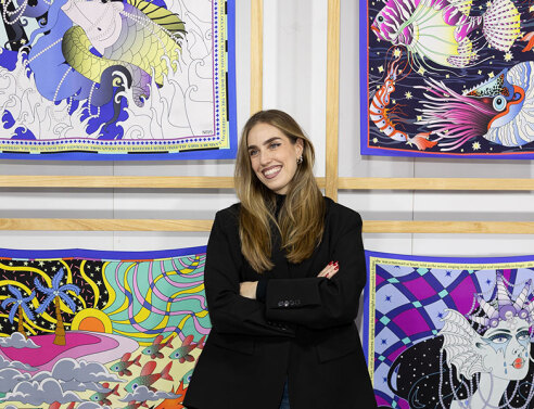 NIRIS Luxury Wear: Τα μεταξωτά μαντίλια της Χριστιάνας Μητρόπουλου