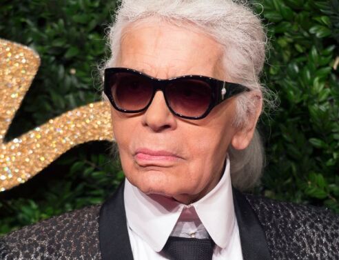 Σε δημοπρασία ρούχα, κοσμήματα και έργα τέχνης του Καρλ Λάγκερφελντ από το αρχείο του βοηθού του - Μια σπάνια ματιά στην προσωπική ζωή του σχεδιαστή.