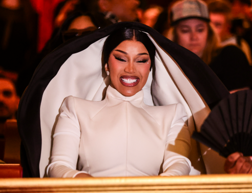 Αθώα η Cardi B για την υπόθεση επίθεσης σε φύλακα - Τι αποφάσισε το δικαστήριο