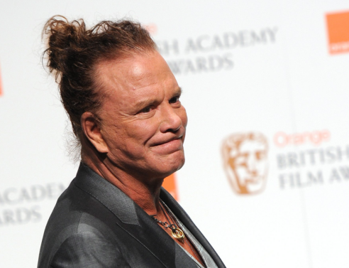 Μίκι Ρουρκ: Αγνώριστος σε νέες φωτογραφίες - Αντιμέτωπος με έξωση, χρωστάει 60.000$