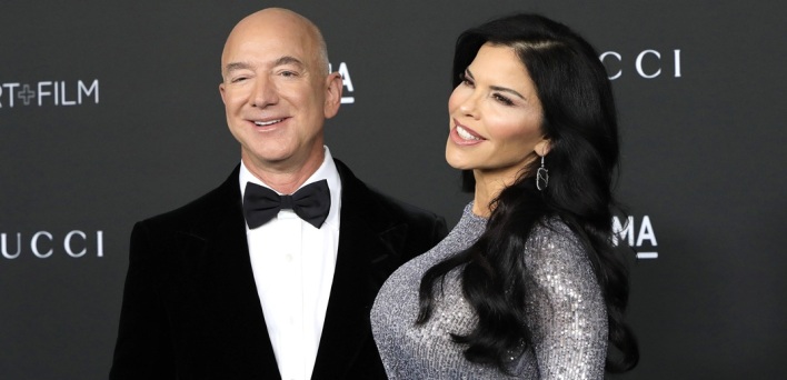 Τζεφ Μπέζος - Λορέν Σάντσεθ: Ερωτικά παιχνίδια πάνω στο σούπερ γιοτ αξίας 500 εκατ. δολαρίων