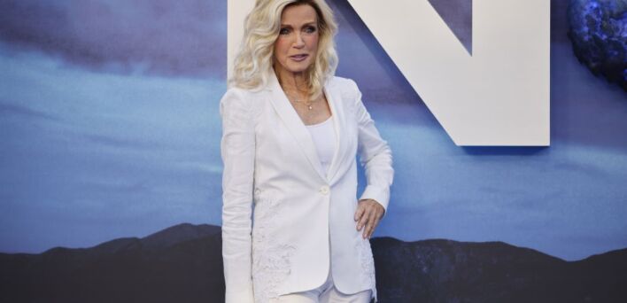 Ντόνα Μιλς: «Θέλουν να με βλέπουν να βουρτσίζω τα δόντια μου» στο OnlyFans