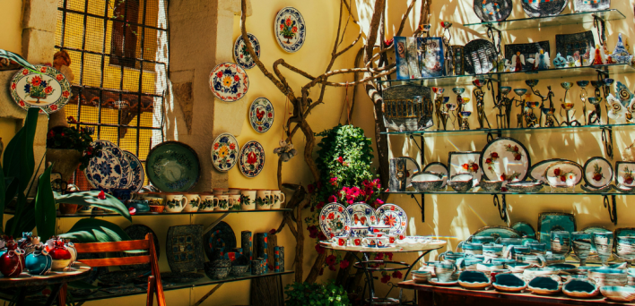 Shelf-ie Souvenir: Όταν τα σουβενίρ των διακοπών γίνονται κομμάτι του σπιτιού μας