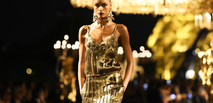 Saint Laurent: Τι συνέβη στο μυστηριώδες τελευταίο σόου του Βακαρέλο;