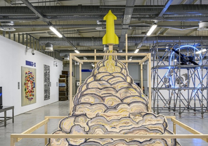 Λία Πέτρου, «White Smoke Bright Flame» (2025) © Χρήστος Σιμάτος