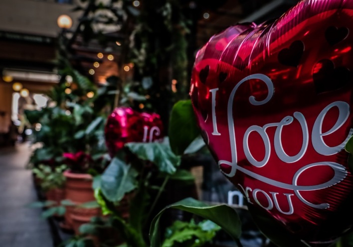 Άγιος Βαλεντίνος:  Ποιος ήταν και πώς συνδέθηκε το όνομά του με τον έρωτα