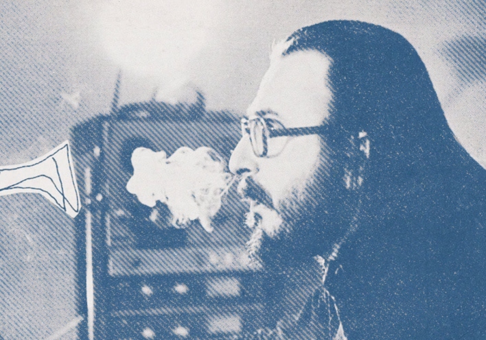 Διονύσης Σαββόπουλος: Ο Νιόνιος μέσα από τις συνεντεύξεις του στην Athens Voice και το μοναδικό έργο του τραγουδοποιού που άλλαξε το μουσικό τοπίο στην Ελλάδα.