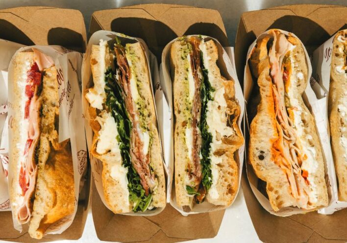 Αθηναϊκό street food, ένας καλός λόγος για ατέλειωτες βόλτες στην πόλη