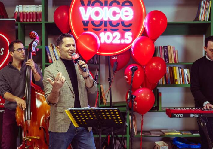 Η Αθήνα γιόρτασε τον έρωτα στο κέντρο της πόλης με τον Voice102.5